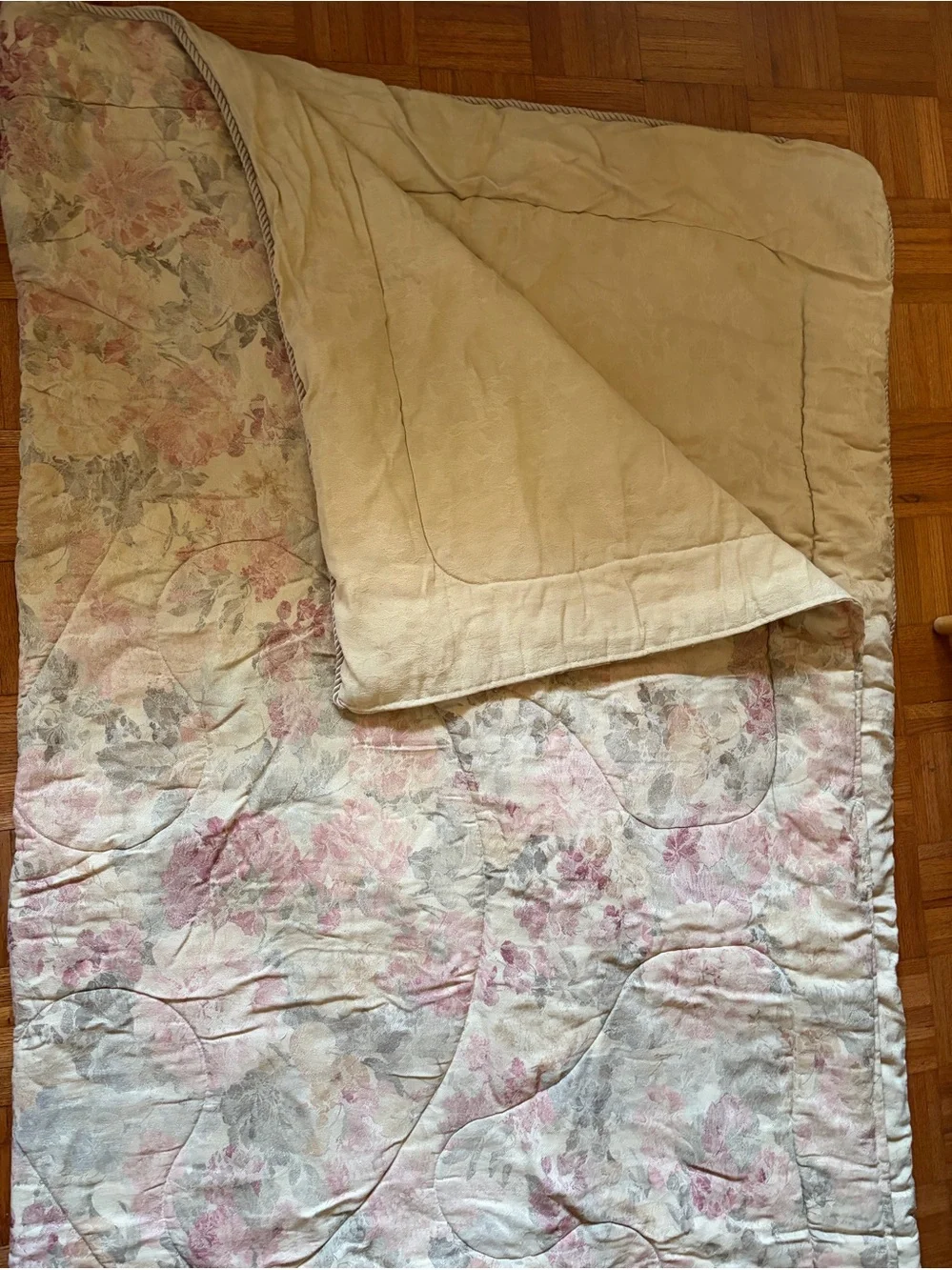 Quilted Jacquard Bedspread Set — 4 Pieces